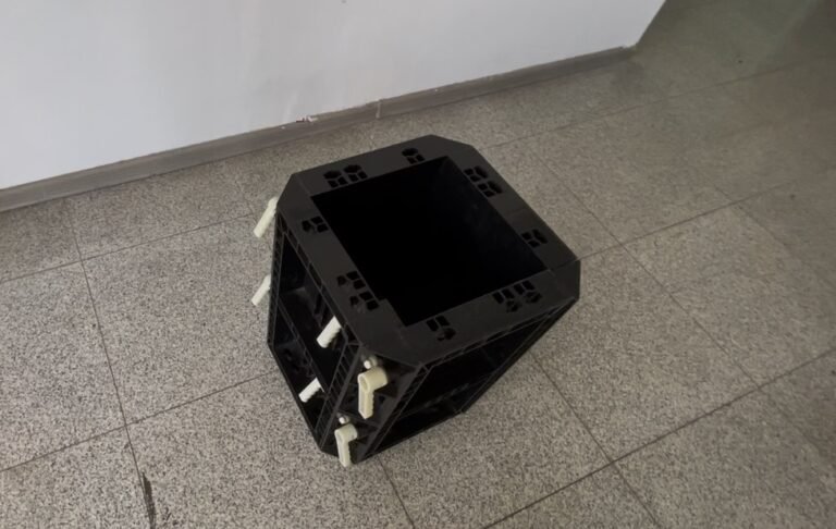 How to make column formwork by using concrete wall panels?